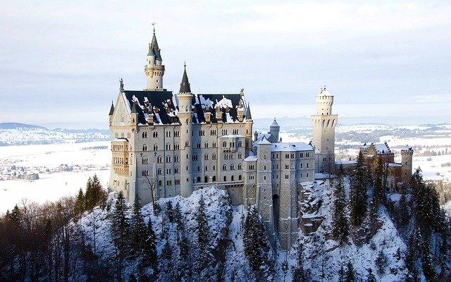 Neuschwanstein Castle Jigsaw Puzzle reference image